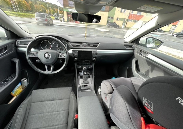Skoda Superb cena 66000 przebieg: 236000, rok produkcji 2016 z Złotoryja małe 67
